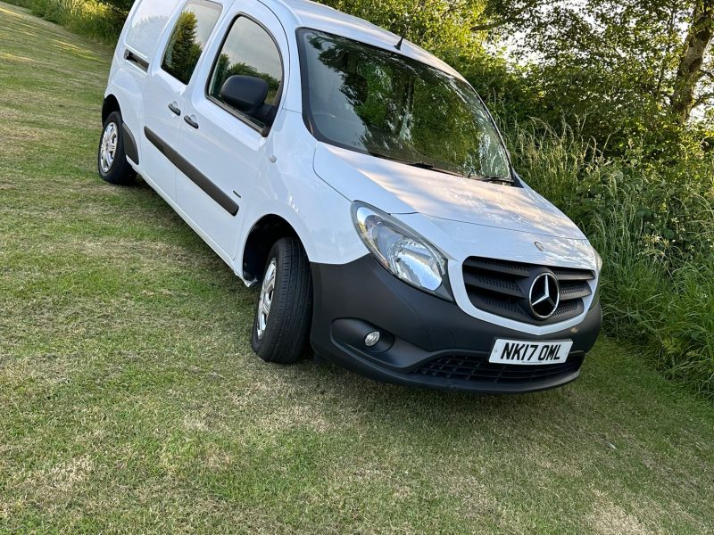 MERCEDES BENZ CITAN (NK17 OML)