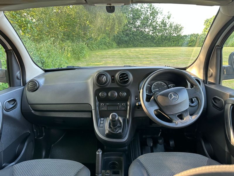 MERCEDES BENZ CITAN (NK17 OML)